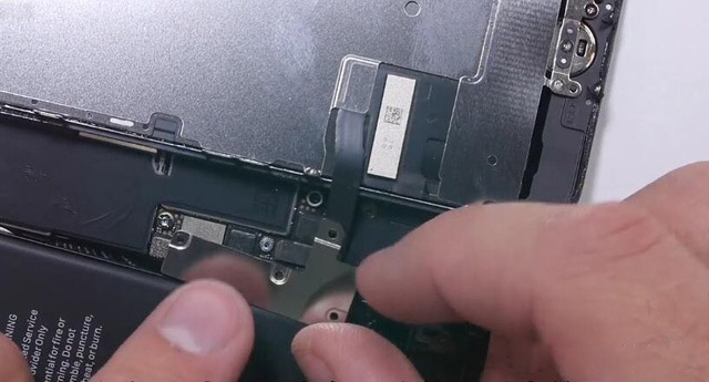 教你换苹果电池，妙手回春救iPhone 7教你换苹果电池，妙手回春救iPhone 7