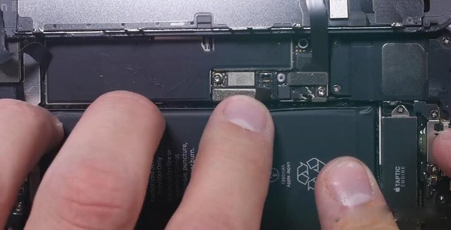 教你换苹果电池，妙手回春救iPhone 7教你换苹果电池，妙手回春救iPhone 7