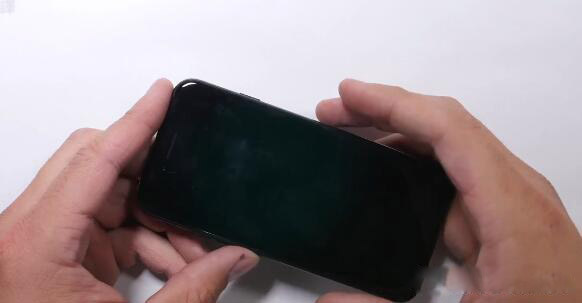 教你换苹果电池，妙手回春救iPhone 7教你换苹果电池，妙手回春救iPhone 7