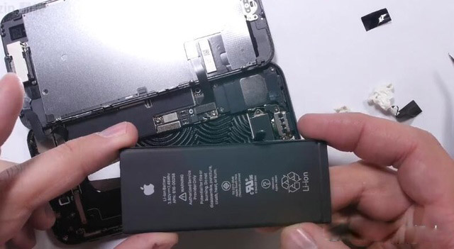 教你换苹果电池，妙手回春救iPhone 7教你换苹果电池，妙手回春救iPhone 7