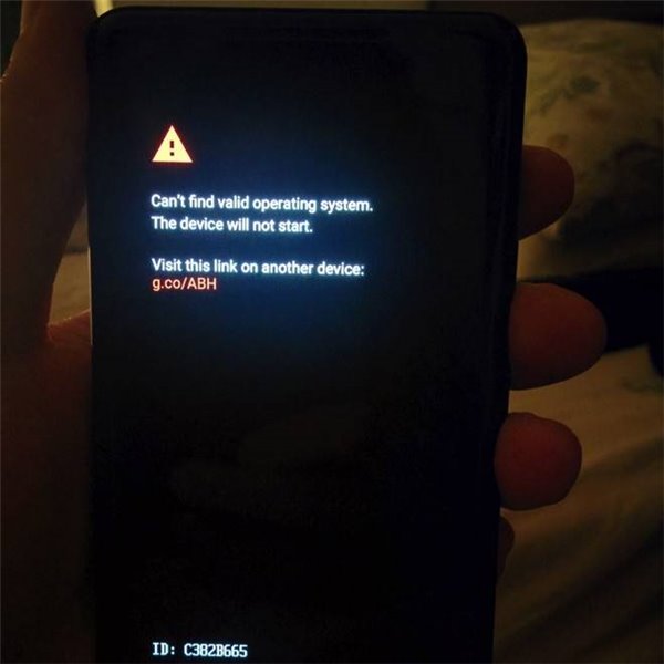 谷歌Pixel 2 XL“惊喜”不断：出厂竟没预装系统谷歌Pixel 2 XL“惊喜”不断：出厂竟没预装系统