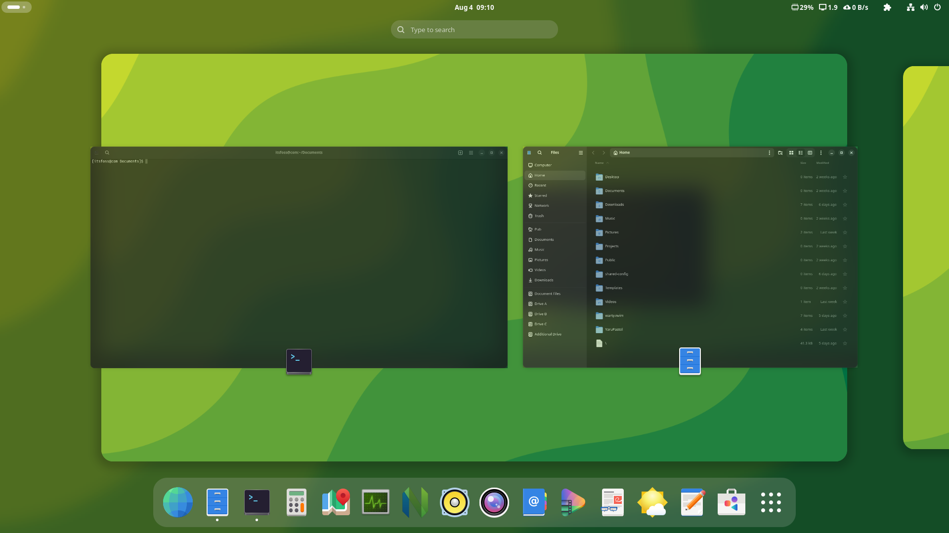 Blur My Shell in action. Blur is applied to the panel, dash and applications like GNOME Console and Nautilus file manager.