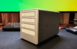 ORICO 88系列四盘位USB4硬盘盒评测：原生Linux支持的高效存储利器